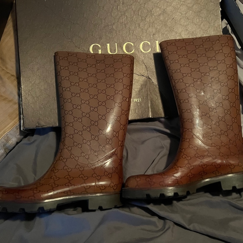 Gucci rain boots